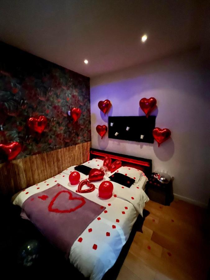 Jacuzzi Love Room Paris Exterior photo